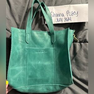 Portland Leather Reef 🪸 Zip Lola